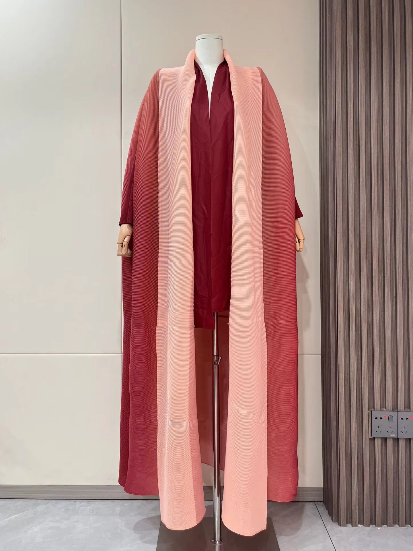 GLIDED GAZE CARDIGAN